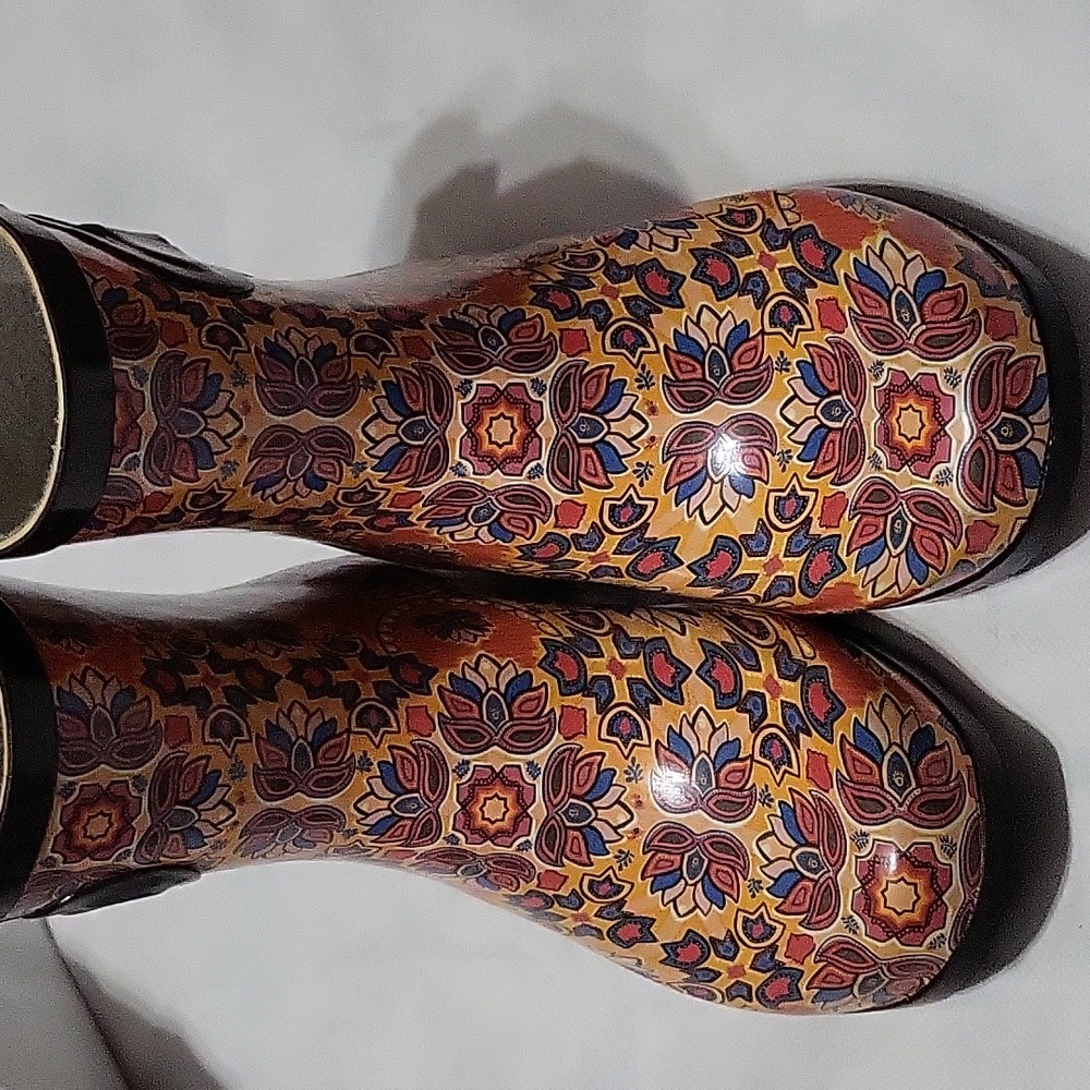 Nomad rain ankle boots size 8